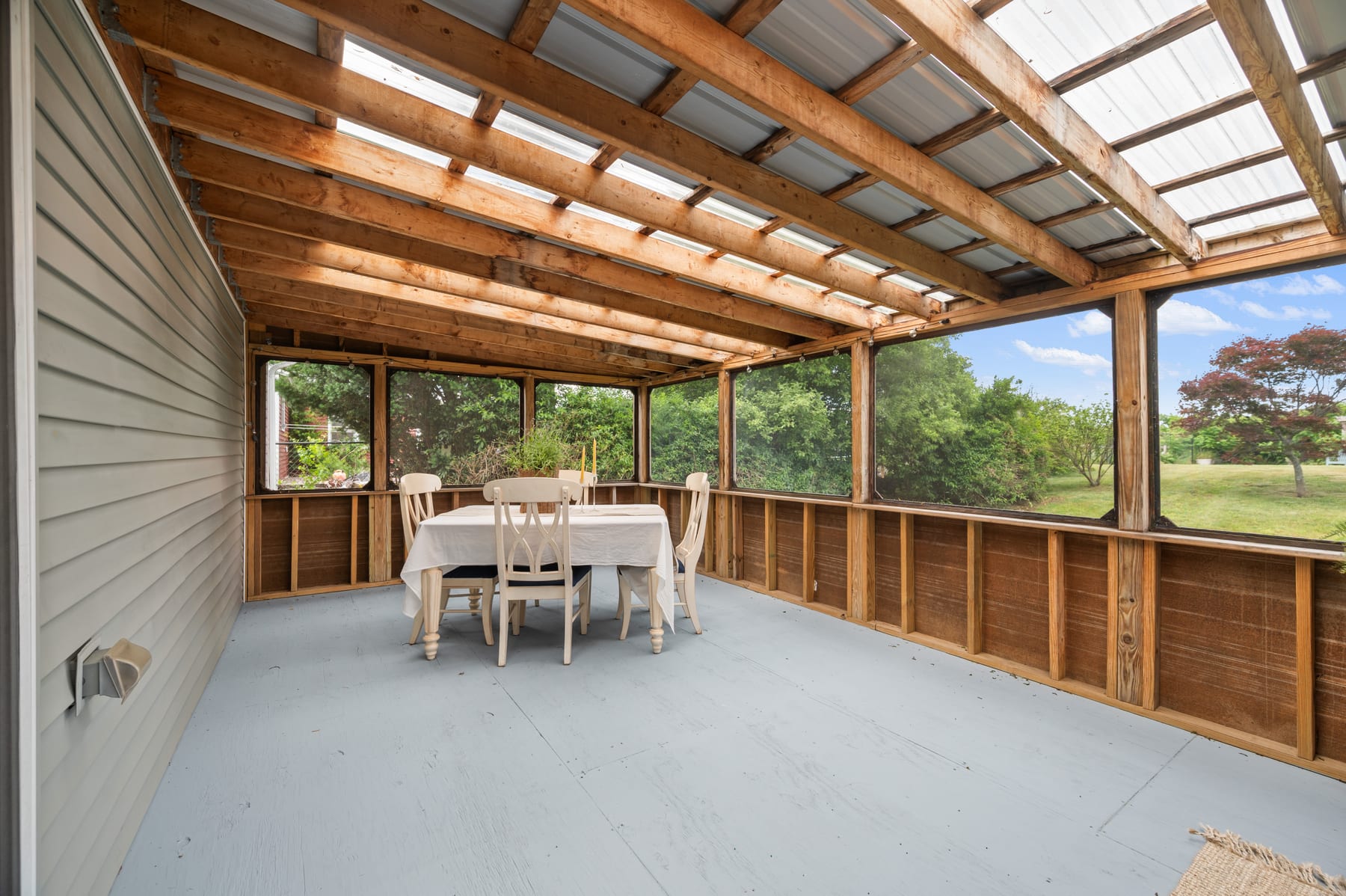 Screened porch at 46 Coakley Road
